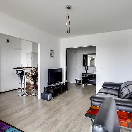 Appartamento Bright Two With View On Parigi
